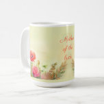 Vår Blommigt Poppies Design Budens mamma Kaffemugg<br><div class="desc">Fira budens mamma med ett blommigt bröllop-tema med vattenfärgspopier. Ändra enkelt meddelandet eller lägg till ett namn.</div>