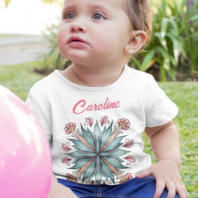 Vår Blooms: Geometrisk Blommigt Namn T Shirt (Skapare uppladdad)