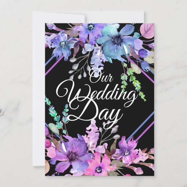 Vår Bröllopsdag Flowers Lila White Typography Inbjudningar (Framsida)