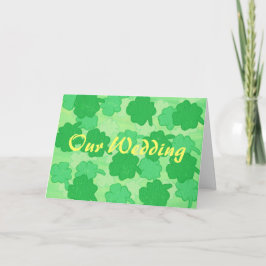 Vår bröllopsinbjudan med gröna shamrock-mallar inbjudan