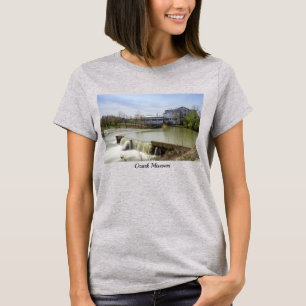 Vår-dagen vid Ozark Mill T-Shirt