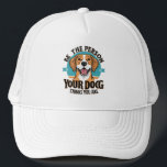 Var deras hjälte keps<br><div class="desc">🧢 vara den person som du tror att du är - Truckerkeps 🐾 din hund ser dig som en hel värld - stark, vänlig, älskande och alltid redo med ett fördrag eller en röra. Denna truckerkeps är en daglig påminnelse om att leva upp till den beundran 🐶 svan som 💛...</div>