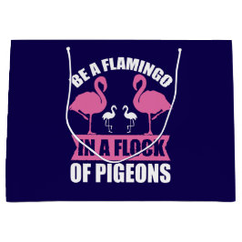 Var en flamingo i en flock duvor