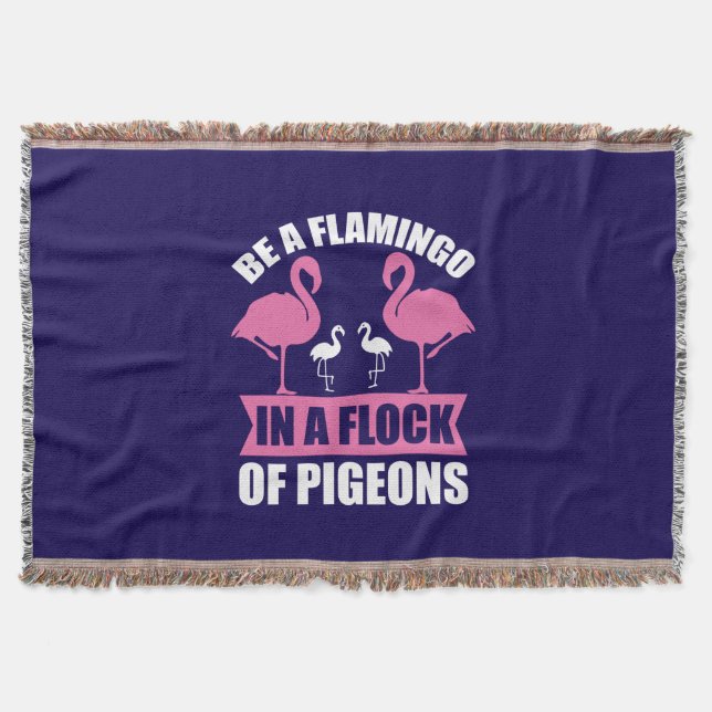 Var en flamingo i en flock duvor filt (Framsidan)
