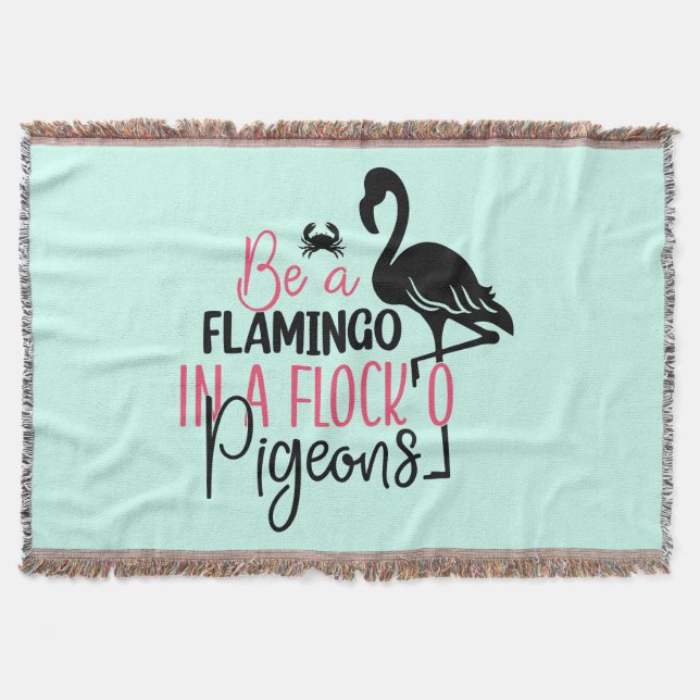 Var en flamingo i en flock duvor filt (Framsidan)