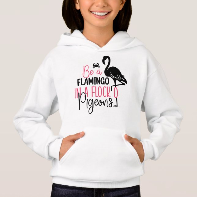 Var en flamingo i en flock duvor t shirt (Framsida)