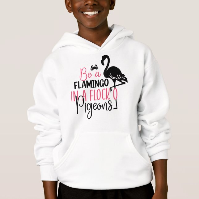 Var en flamingo i en flock duvor t shirt (Framsida)