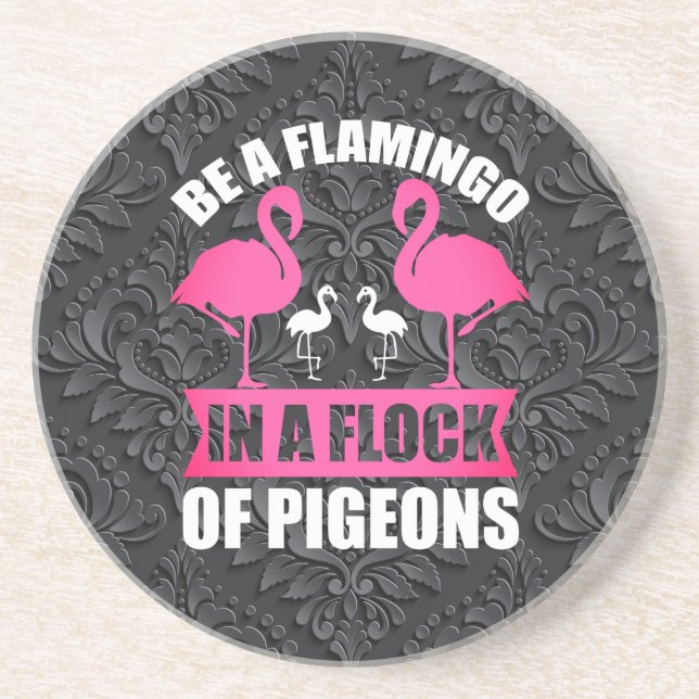 Var en flamingo i en flock duvor underlägg (Framsidan)