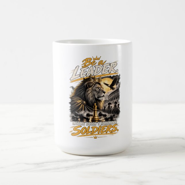 Var en ledarkrönt lejon schackkung design kaffemugg (Center)