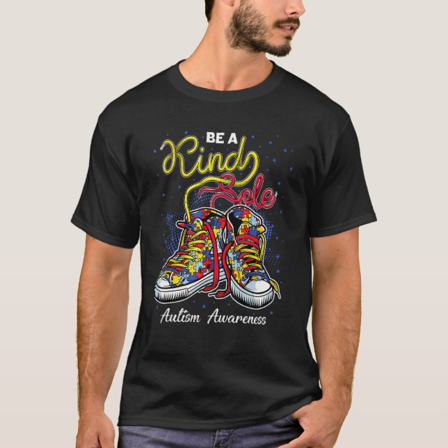 Var en slags Autism Awareness Puzzle Shoes är Ki T Shirt (Framsida)
