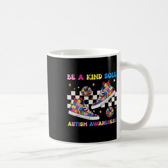 Var En Snäll Ensam Autism Medveten Sneaker Groovy  Kaffemugg (Höger)