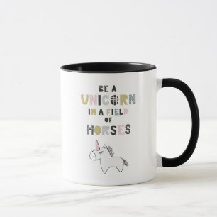 Var en Unicorn i ett fält av hästar Mugg
