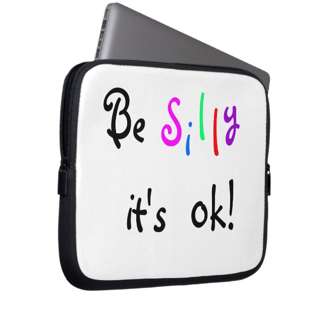 Var Fånig det är ok-laptop sleeve (Framsidan Höger)