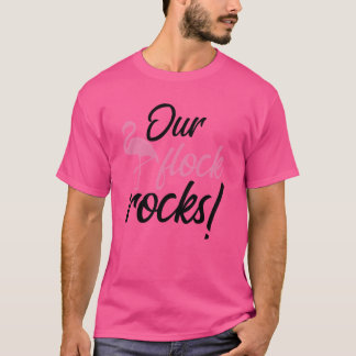 Vår flock rockar rosa flamingo Vår flock rockar tj T Shirt