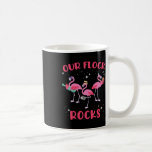 Vår Flock Sten Flamingo Matching Family Vacation Kaffemugg<br><div class="desc">Vår Flock Sten Flamingo Matching Family Vacation Group 5</div>