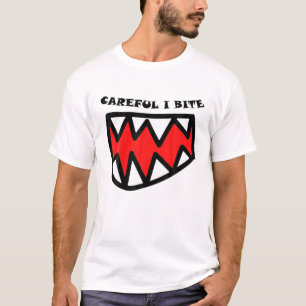 Var försiktig i Bita! Yummy Yummy Funny Meme Parod T Shirt