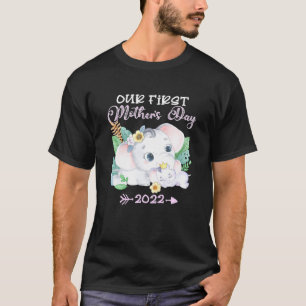 Vår första elefant Mamma i Mors dag 2022 T Shirt