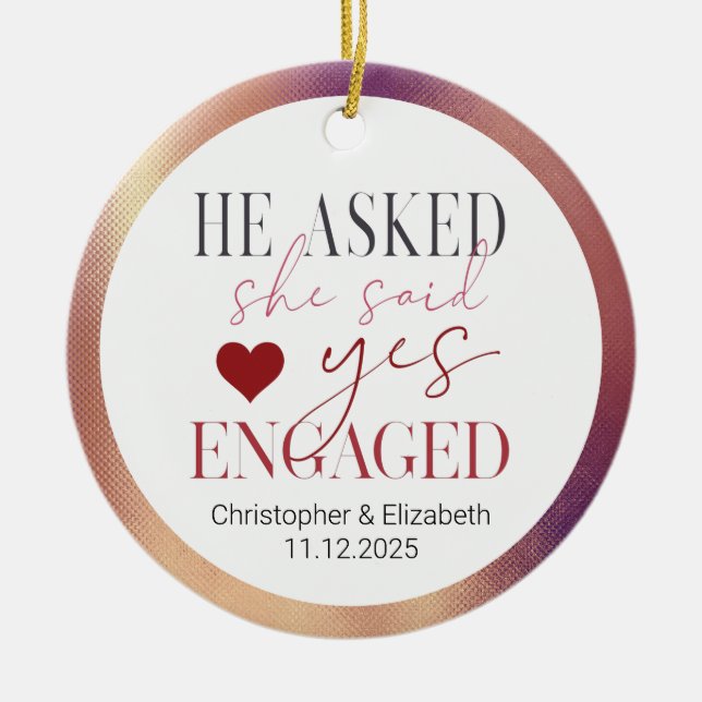 Vår första engagerade jul i Ro Guld Julgransprydnad Keramik (Framsidan)