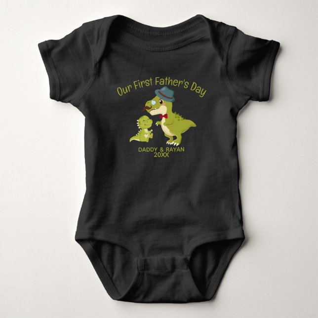 Vår första Fars dag, Baby Dinosauurs anpassningsba T Shirt (Framsida)