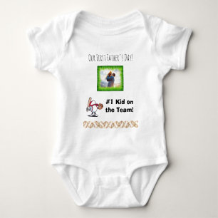 Vår första fars dag baby t-shirt