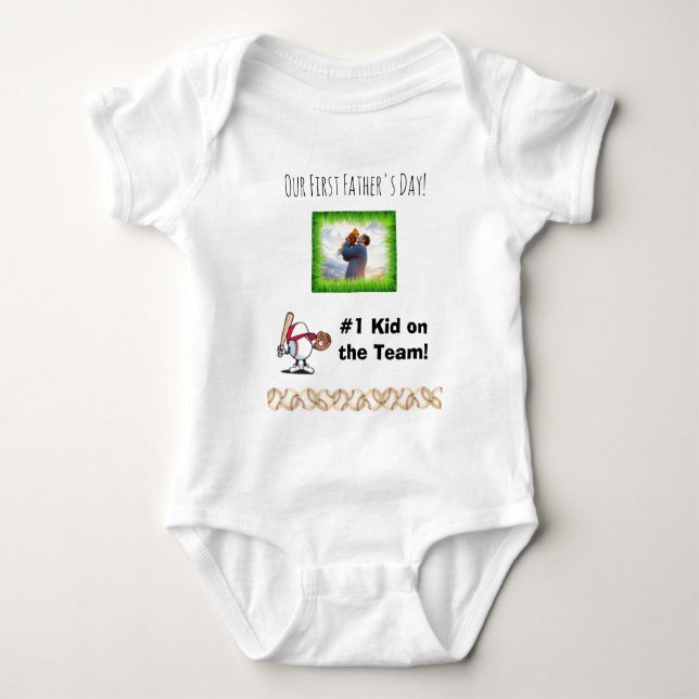 Vår första fars dag baby t-shirt (Framsida)