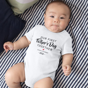 Vår första Fars dag tillsammans med Baby-bokostydr T Shirt