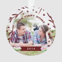 Vår första hem- helgdagprydnad