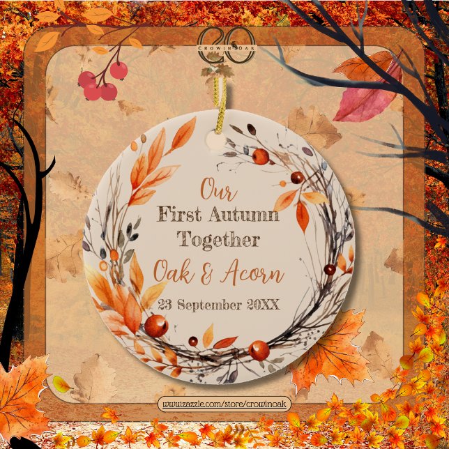 Vår första höst tillsammans: Namn och datumkrans Julgransprydnad Keramik (Our First Autumn Together: Name and Date Fall Wreath Circle Ceramic Ornament Front)