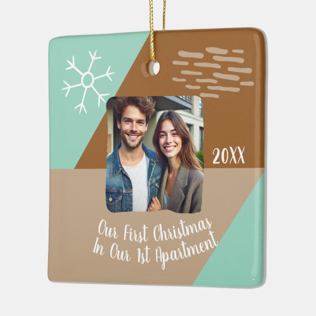 Vår första jul i vårt första lägenhetfoto julgransprydnad keramik (Vänster)