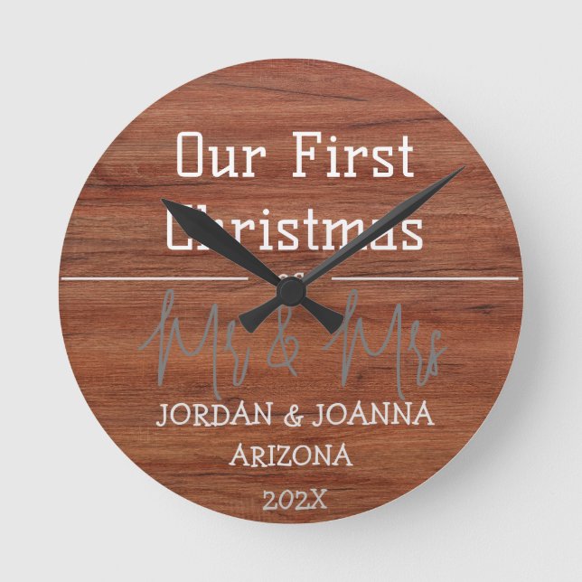Vår första jul, Mr. och Mrs. Newlyed wood Rund Klocka (Framsida)