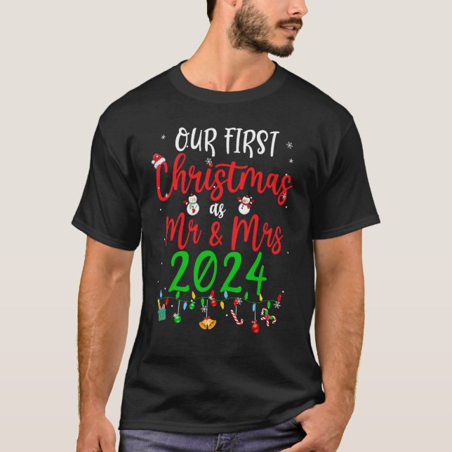 Vår första jul som 2024-årsdag (2024) t shirt (Framsida)