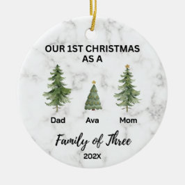 Vår första jul som en familj av tre julgransprydnad keramik