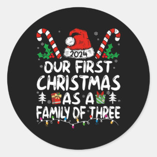 Vår första jul som en familj med tre 2024 nya runt klistermärke