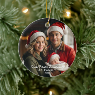 Vår första jul som familjefoto julgransprydnad keramik