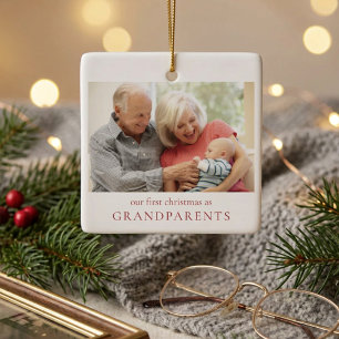 Vår första jul som mor- och farföräldrar Baby-foto Julgransprydnad Keramik