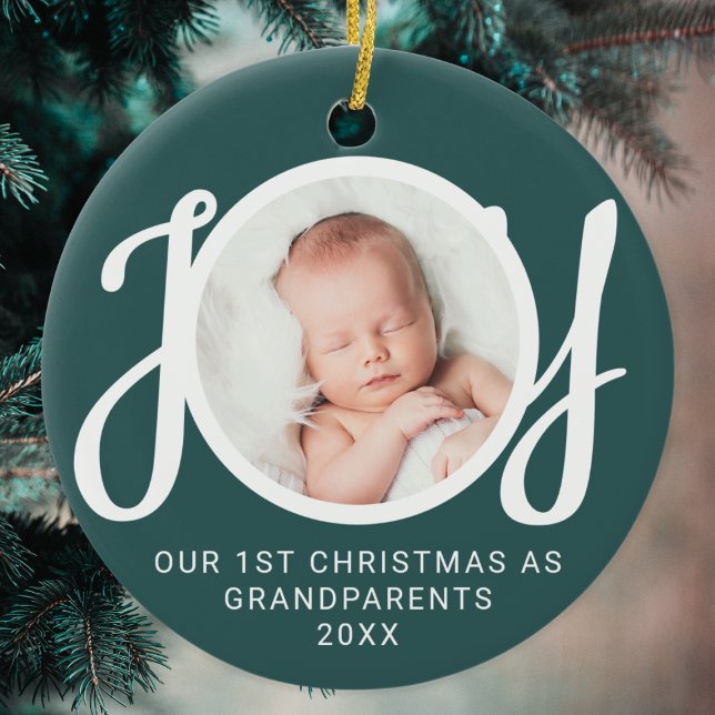 Vår första jul som morföräldrar Foto-Grönt Julgransprydnad Keramik (Skapare uppladdad)
