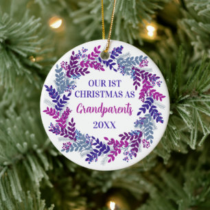 Vår första jul som morföräldrars Lila Julgransprydnad Keramik