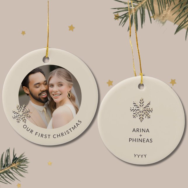 Vår första julklapp på nytt julgransprydnad keramik (Skapare uppladdad)
