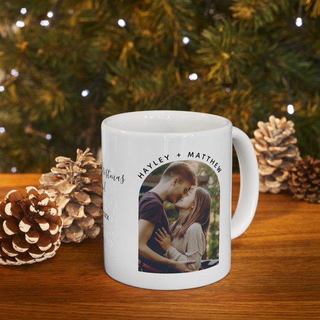 Vår första julmålade fotoAnpassningsbar Kaffemugg (First Christmas Engaged Photos White 11oz Coffee Mug)