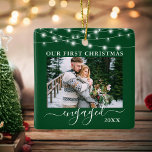 Vår första julmålade Ljus Photo Grönt Julgransprydnad Keramik<br><div class="desc">Snö toppade vår första julmålade Dubbla Sided Photo Grönt Ornament - Front & Back Photos,  Namn on Back - String Ljus</div>