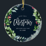 Vår första jultomte vinterkrans julgransprydnad keramik<br><div class="desc">Kristmas-krans med blå bakgrund och vit skripttext. Texten och färg och bilden längst bak kan vara personlig.</div>