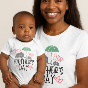 Vår första mors dag Elefant & Paraply T Shirt