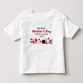 Vår första morsdagsklädd baby-t-shirt med namn t shirt