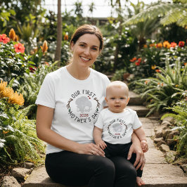 Vår första morsdagsskjorta i vitt t shirt