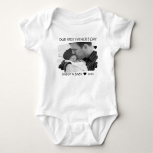 Vår första nya Fars dag-pappa och Baby-foto T Shirt