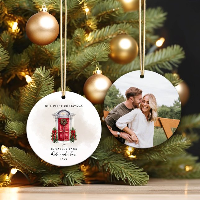 Vår första röda dörr, ett par foto Keepsaké Julgransprydnad Keramik (Create your own personalized Christmas Ornament for your First Christmas together!)