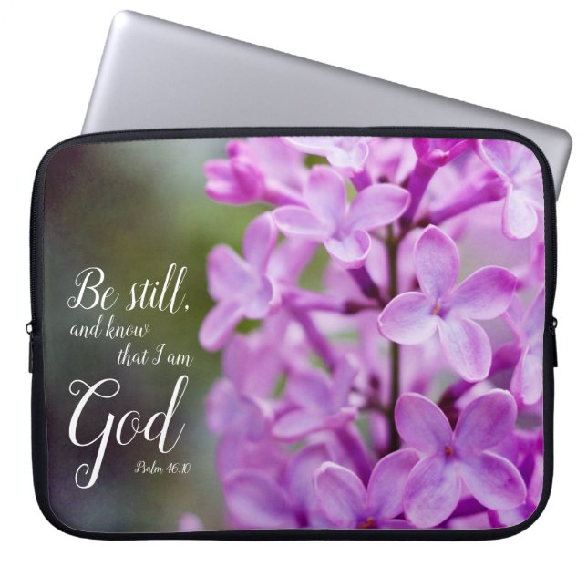 Var fortfarande Psalm 46:10 Lila Lilac Flowers Laptop Fodral (Framsidan)