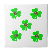 Vår grönt, ljust grönt klöver för köket