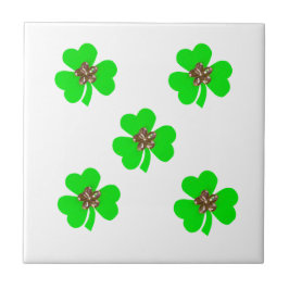 Vår grönt, ljust grönt klöver för köket kakelplatta