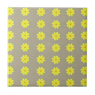 Vår gula blommor på abstrakt grått-bakgrund kakelplatta